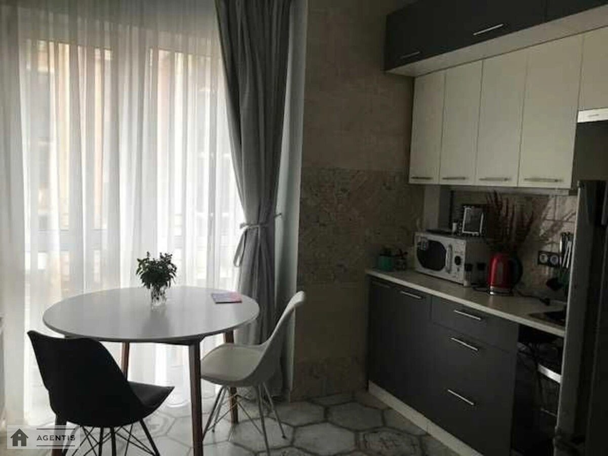 Здам квартиру. 1 room, 36 m², 3rd floor/6 floors. Метрологічна, Київ. 