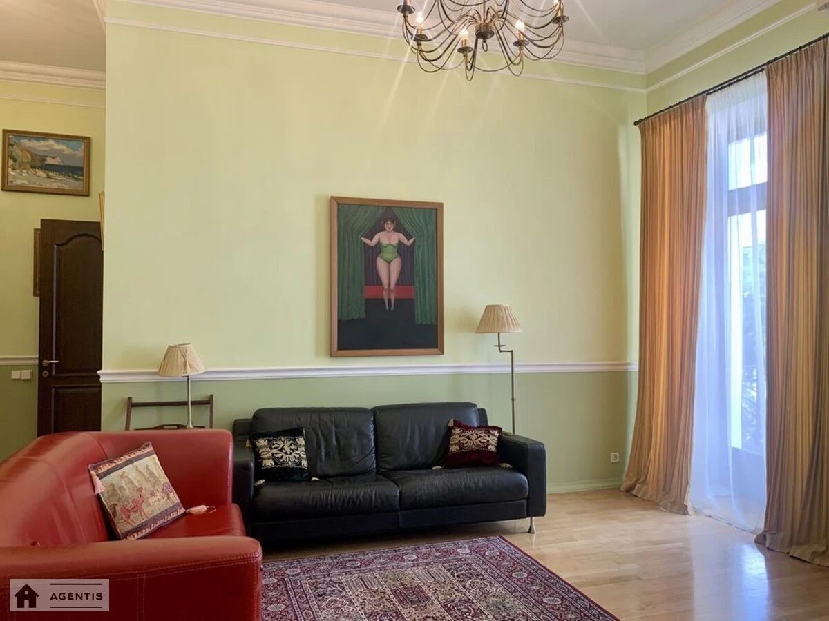 Apartment for rent. 2 rooms, 82 m², 4th floor/5 floors. 17, Yaroslaviv Val 17, Kyiv. 