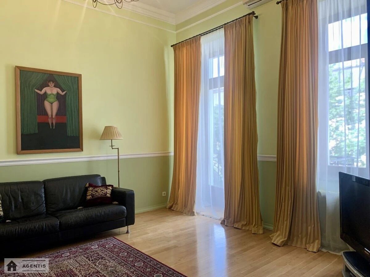 Apartment for rent. 2 rooms, 82 m², 4th floor/5 floors. 17, Yaroslaviv Val 17, Kyiv. 