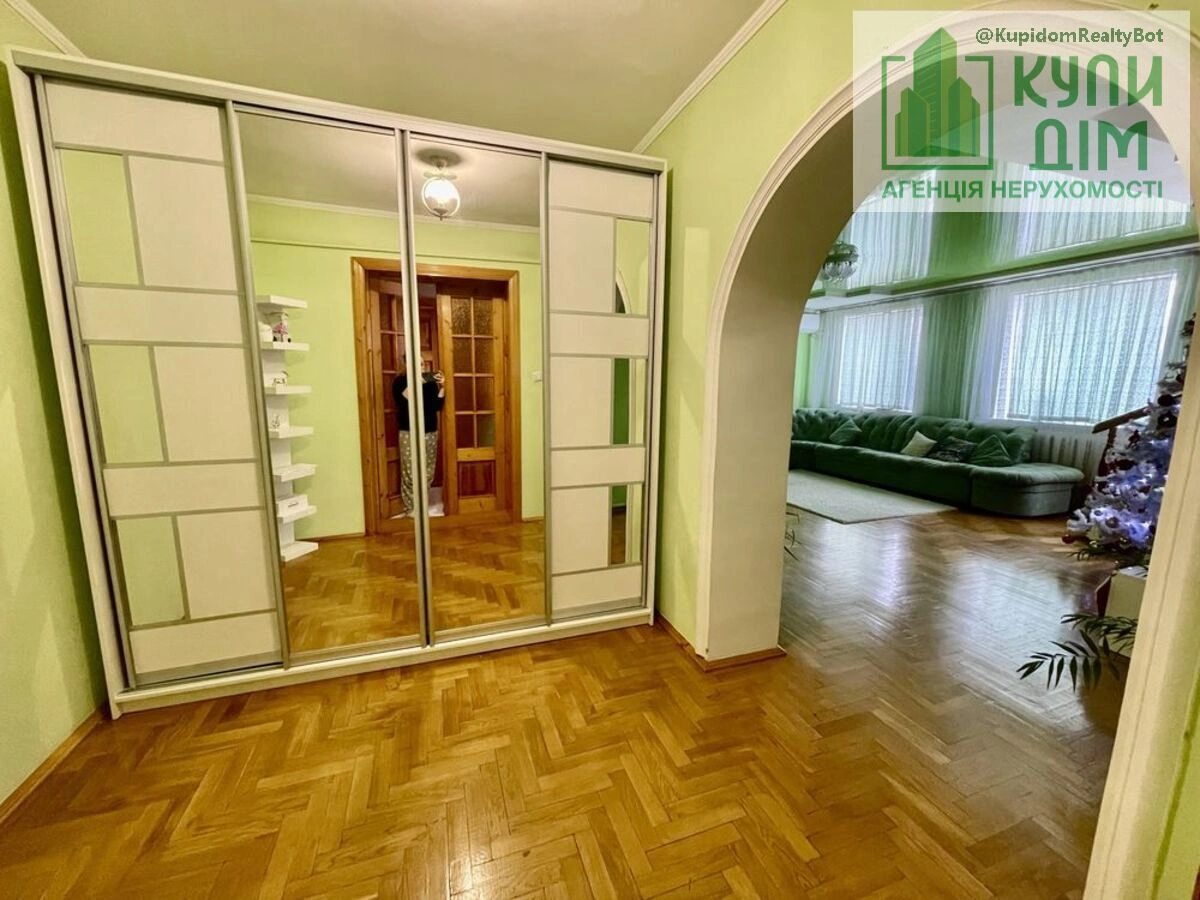 Продаж будинку 230 m², 2 поверхи. Передмiстя, Кропивницький. 