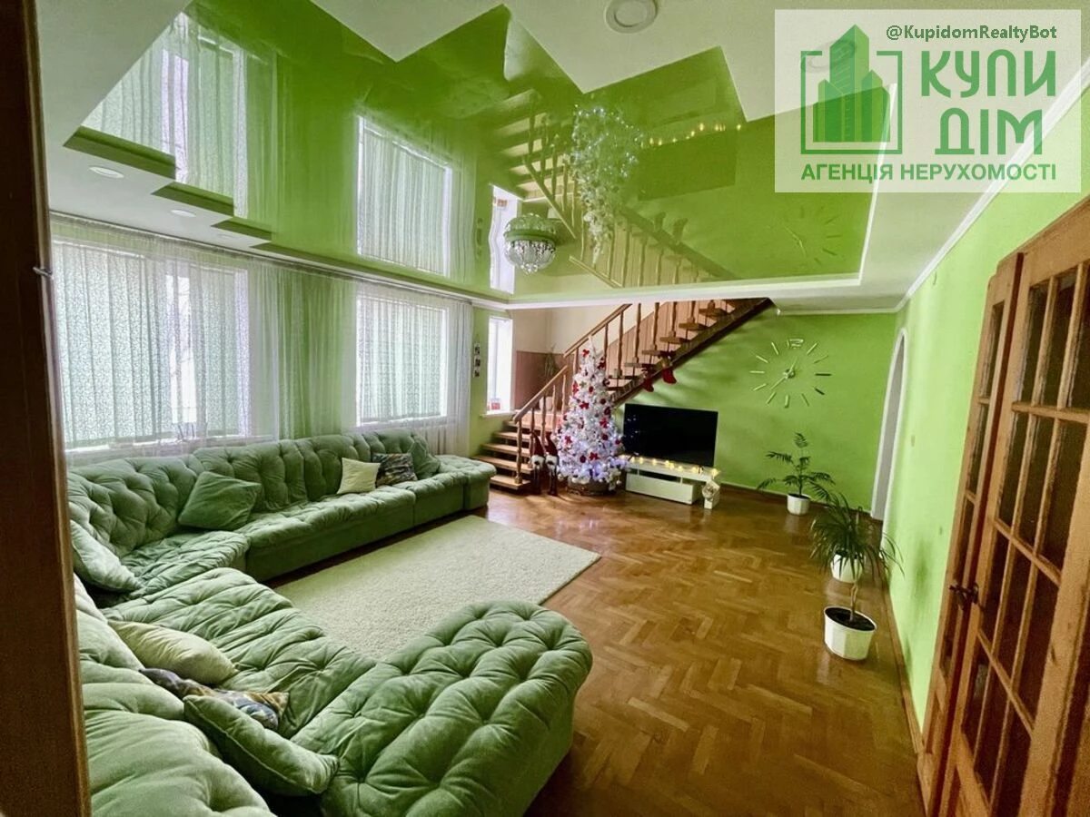 House for sale. 230 m², 2 floors. Peredmistya, Kropyvnytskyy. 