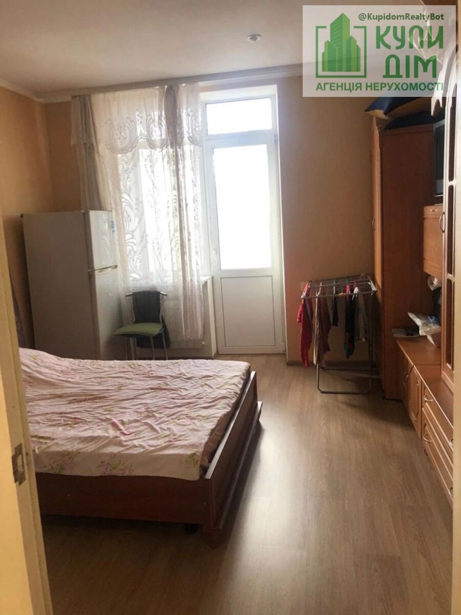 Продаж квартири 2 кімнати, 55 m², 5 пов./5 поверхів. Подільський (ленінський), Кропивницький. 