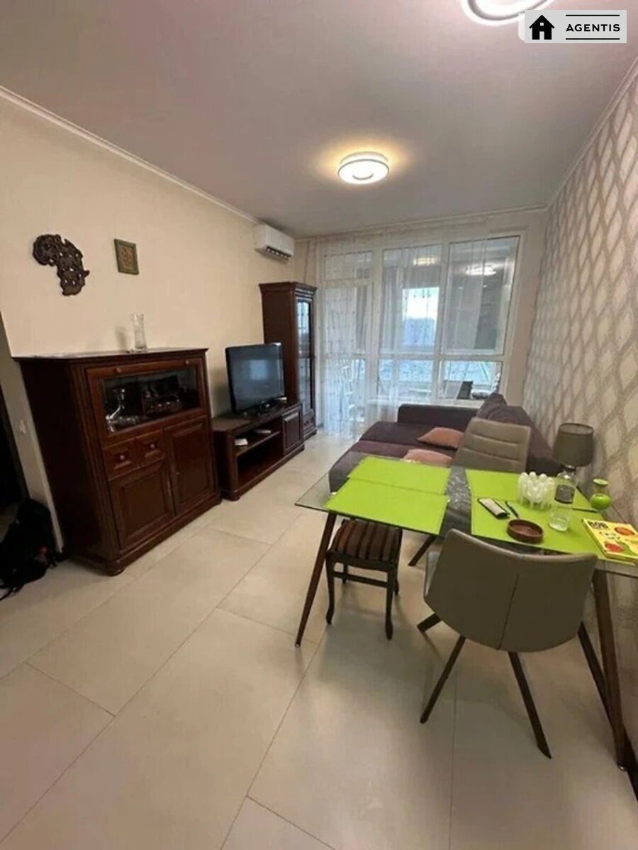 Здам квартиру. 1 room, 43 m², 18 floor/22 floors. 45, Правди 45, Київ. 