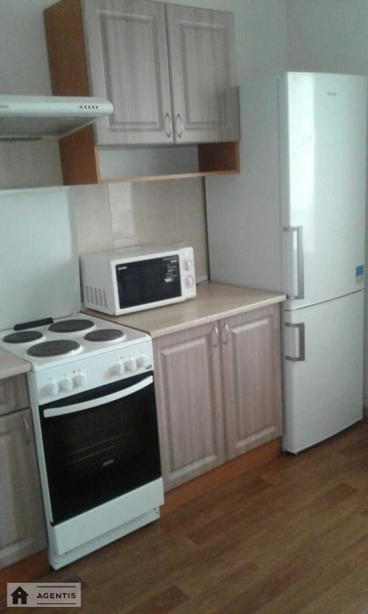 Сдам квартиру. 1 room, 43 m², 8th floor/25 floors. Єлизавети Чавдар вул., Киев. 