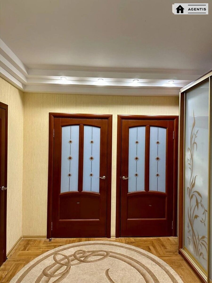 Apartment for rent. 3 rooms, 72 m², 6th floor/15 floors. 18, Ichkerska vul. Hroznenska, Kyiv. 