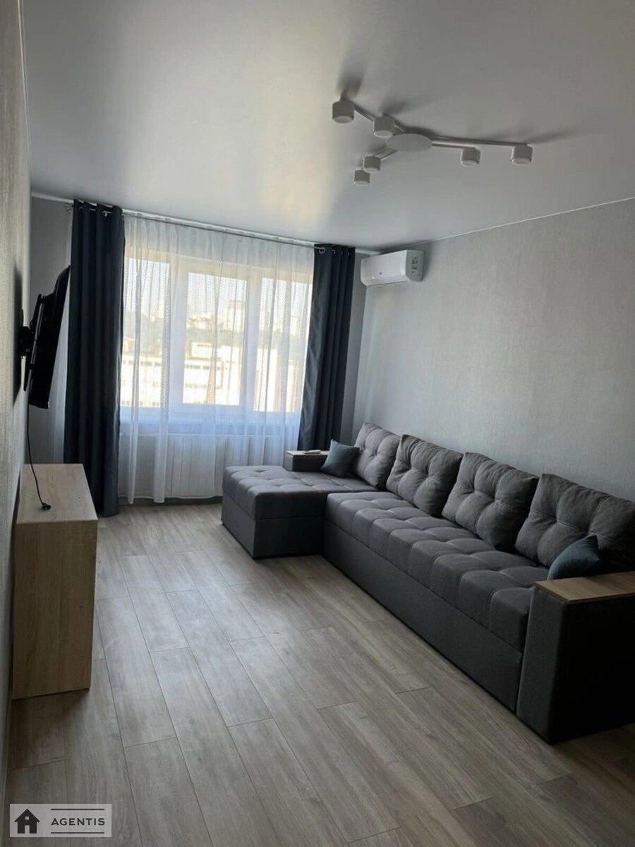 Apartment for rent. 3 rooms, 61 m², 8th floor/9 floors. 6, Nauky 6, Kyiv. 
