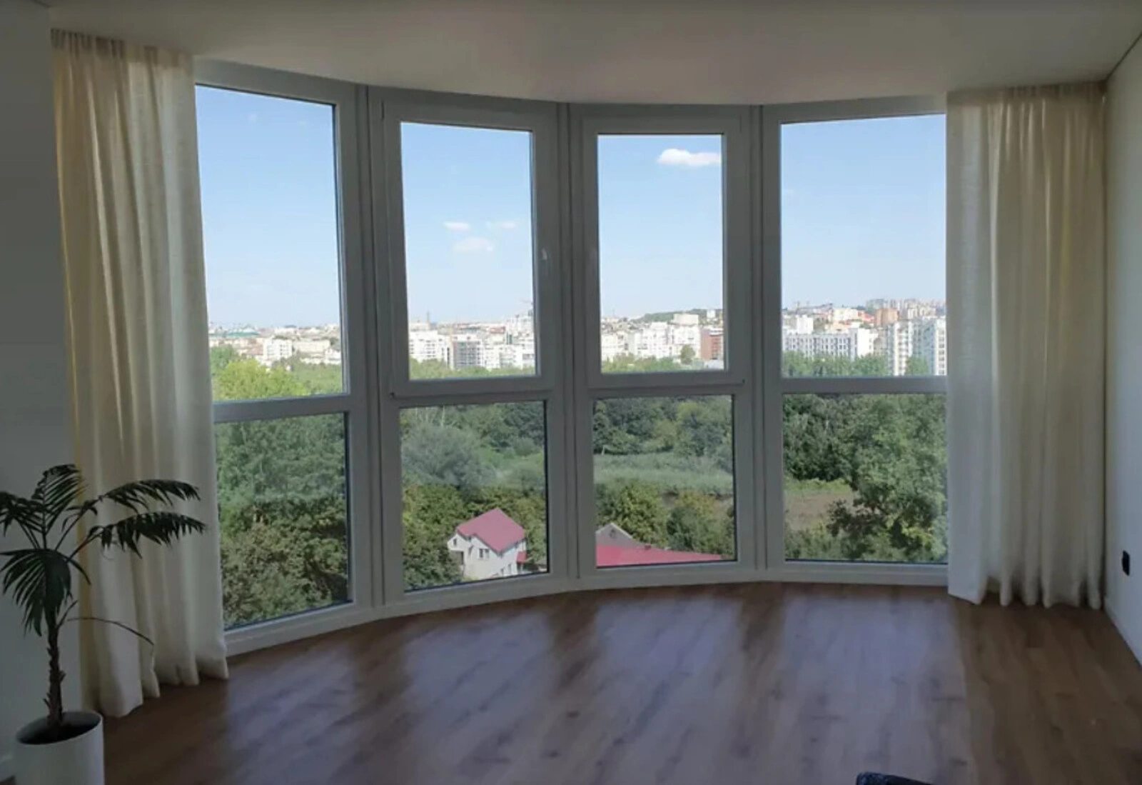 Apartments for sale. 3 rooms, 110 m², 9th floor/10 floors. Druzhba, Ternopil. 