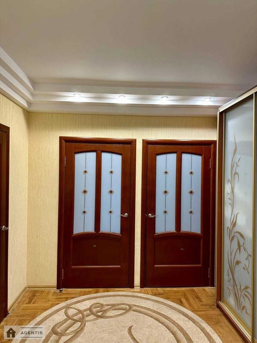 Apartment for rent. 3 rooms, 72 m², 6th floor/15 floors. 18, Ichkerska vul. Hroznenska, Kyiv. 