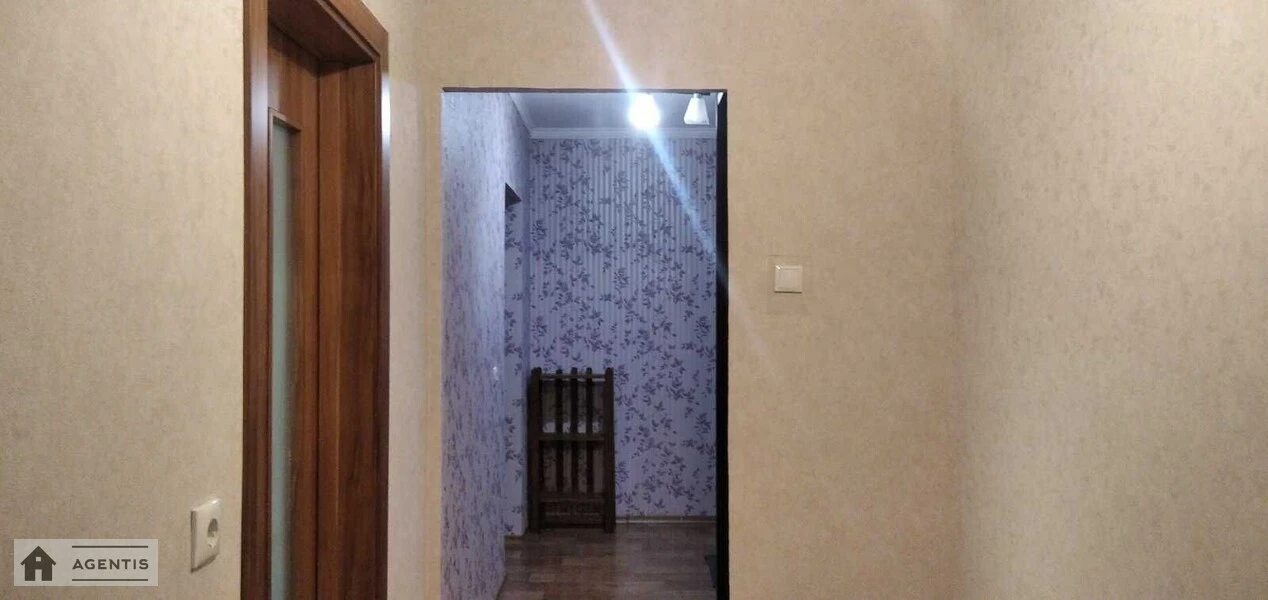 Apartment for rent. 2 rooms, 74 m², 10th floor/22 floors. Hryhoriya Vashchenka vul., Kyiv. 