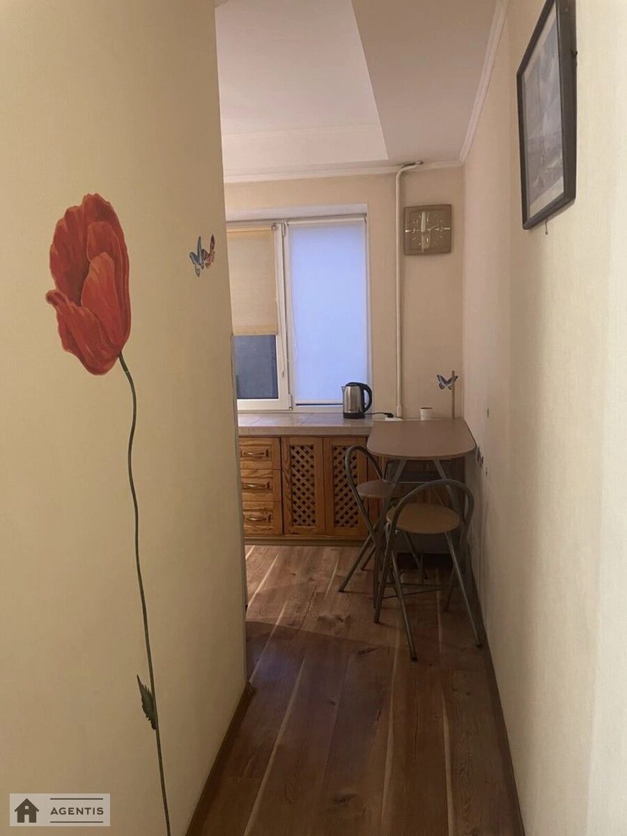 Сдам квартиру. 1 room, 33 m², 4th floor/9 floors. 34, Братиславская 34, Киев. 