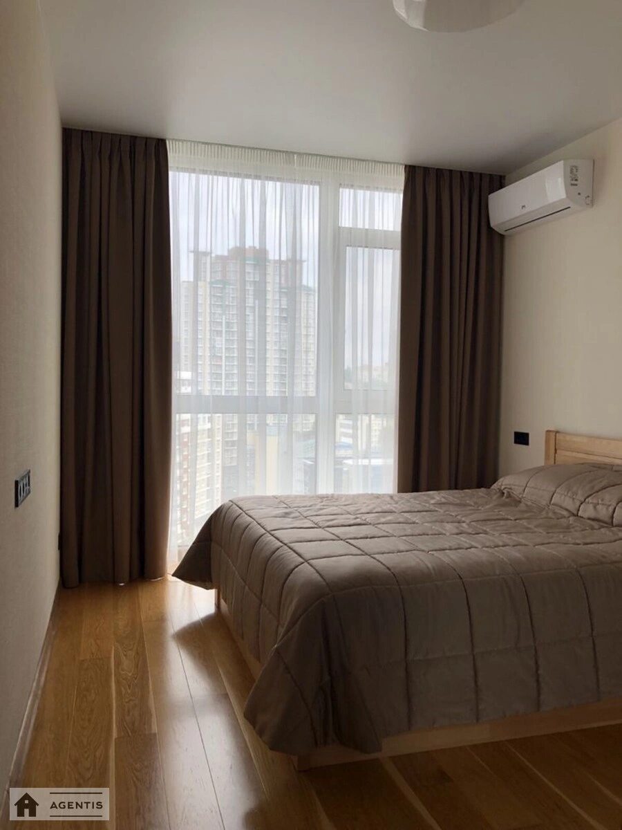Apartment for rent. 2 rooms, 80 m², 18 floor/23 floors. Predslavynska, Kyiv. 