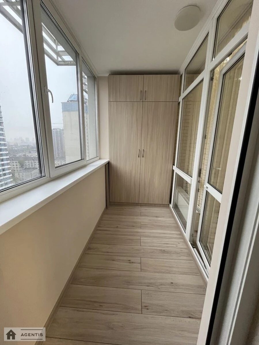 Сдам квартиру. 1 room, 50 m², 17 floor/25 floors. 6, Євгена Сверстюка вул. (Марини Раскової), Киев. 