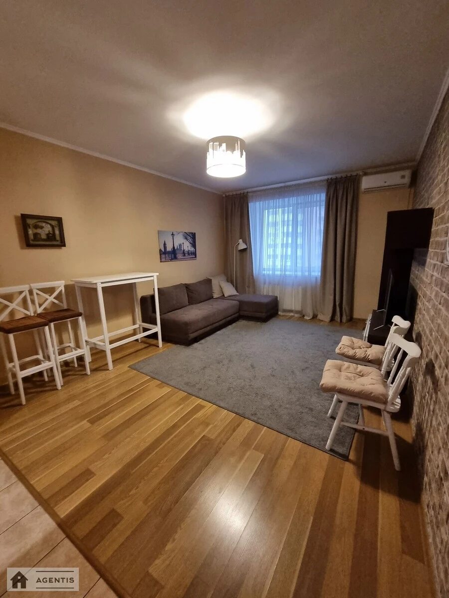 Здам квартиру 2 кімнати, 45 m², 7 пов./16 поверхів. Дарницький район, Київ. 