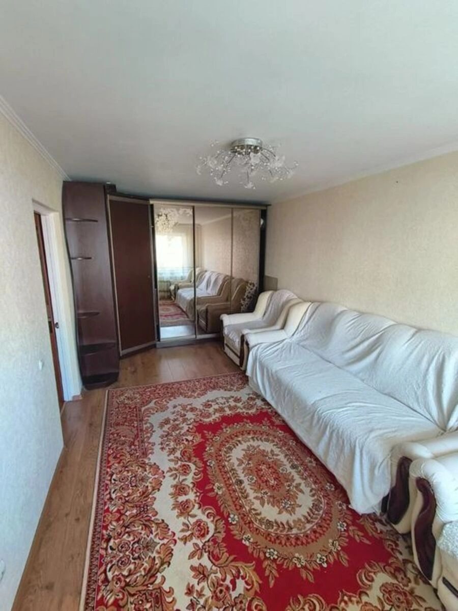 Apartment for rent. 2 rooms, 47 m², 5th floor/9 floors. 51, Kubanskoyi Ukrayiny vul. Marshala Zhukova, Kyiv. 