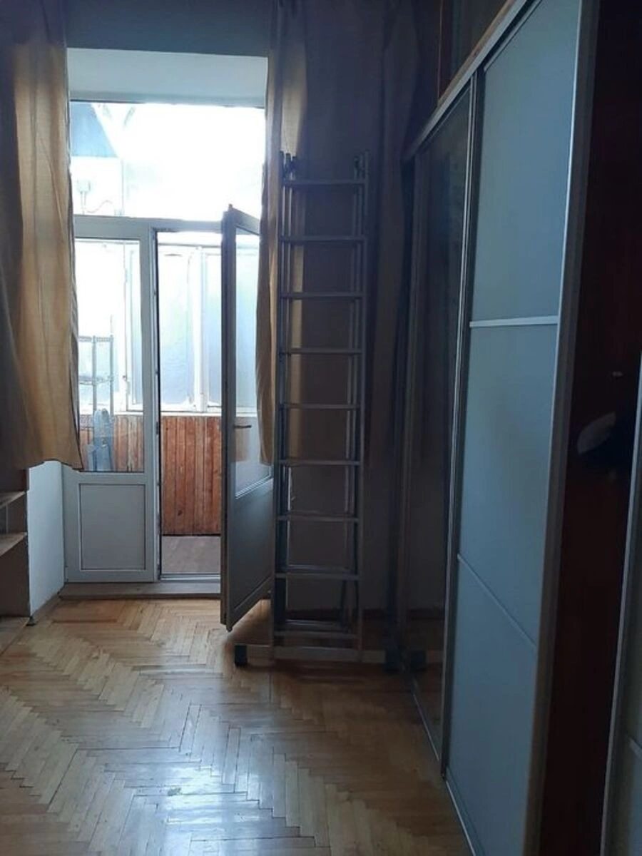 Apartment for rent. 1 room, 45 m², 4th floor/4 floors. Saksaganskogo, Kyiv. 