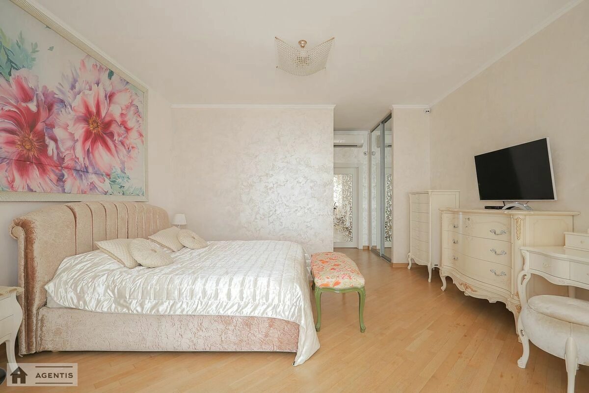 Apartment for rent. 3 rooms, 170 m², 5th floor/7 floors. 32, Yevhena Konovaltsya vul. Shchorsa, Kyiv. 