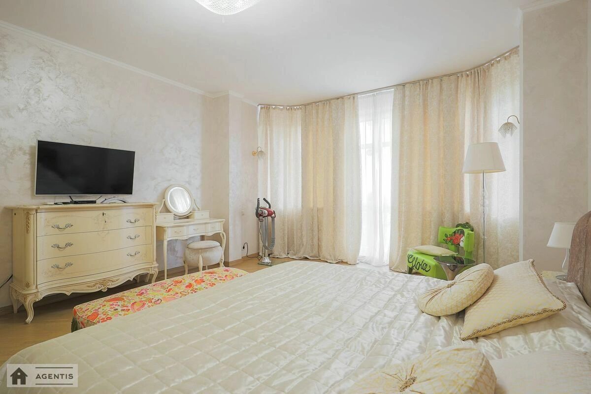 Apartment for rent. 3 rooms, 170 m², 5th floor/7 floors. 32, Yevhena Konovaltsya vul. Shchorsa, Kyiv. 