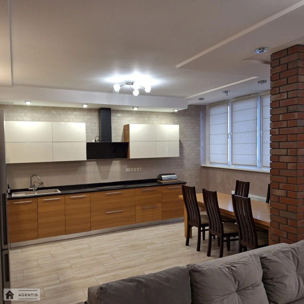Apartment for rent. 3 rooms, 91 m², 13 floor/25 floors. 2, Dragomanova 2, Kyiv. 