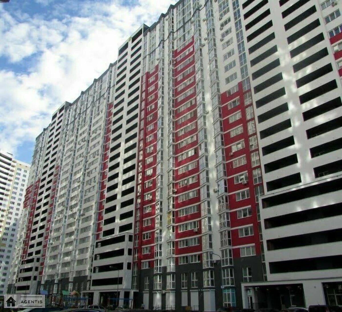 Сдам квартиру. 3 rooms, 91 m², 13 floor/25 floors. 2, Драгоманова 2, Киев. 