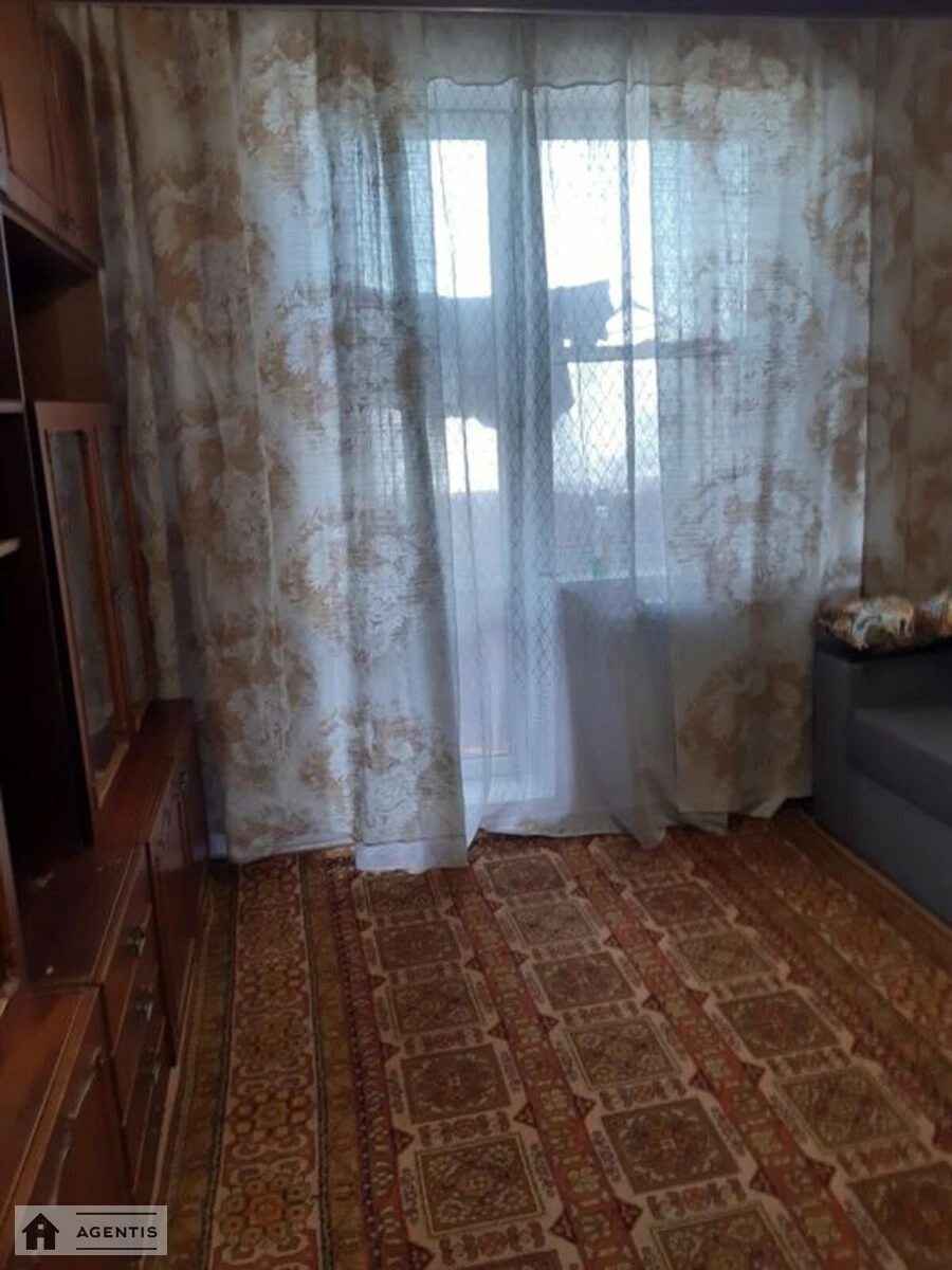 Apartment for rent. 3 rooms, 65 m², 9th floor/9 floors. Dniprovskyy rayon, Kyiv. 