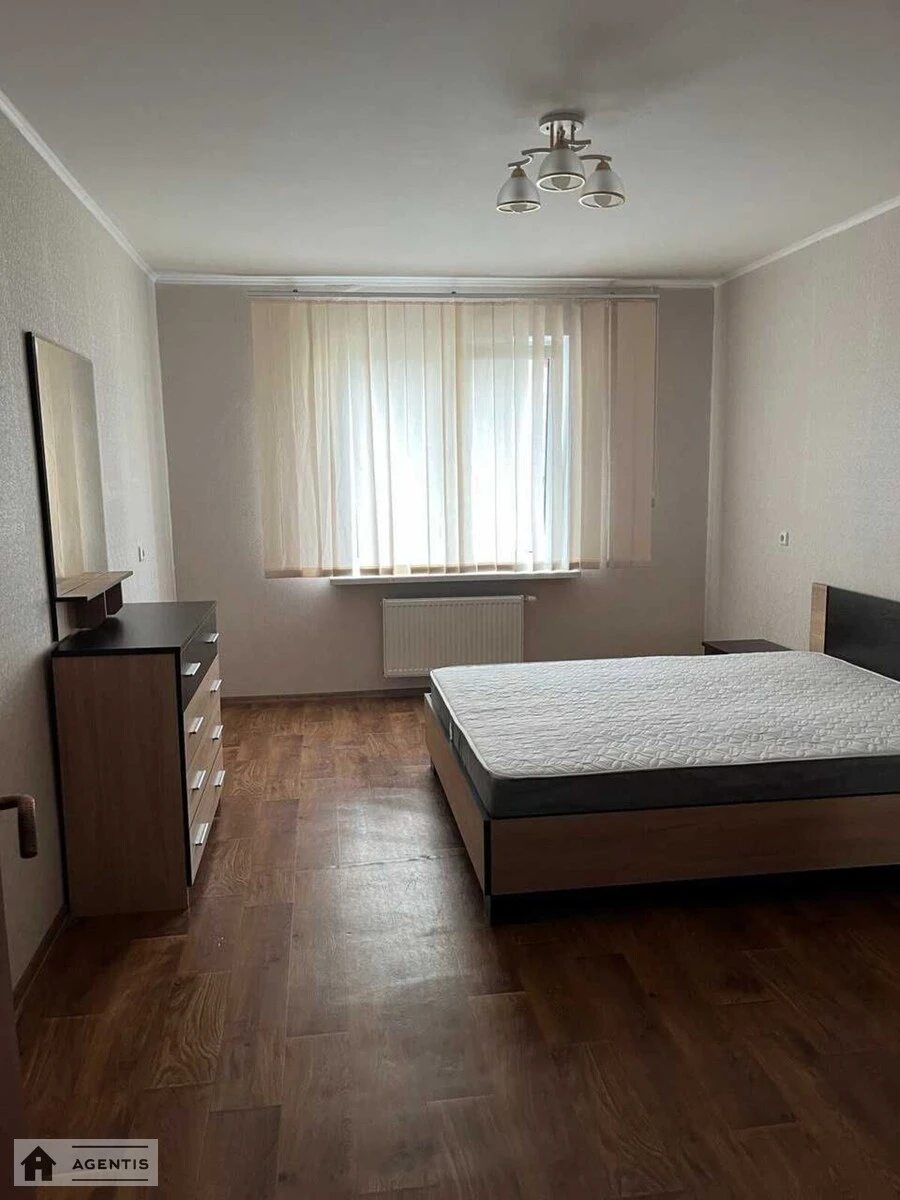 Сдам квартиру. 3 rooms, 90 m², 12 floor/25 floors. 11, Ясиневатский 11, Киев. 