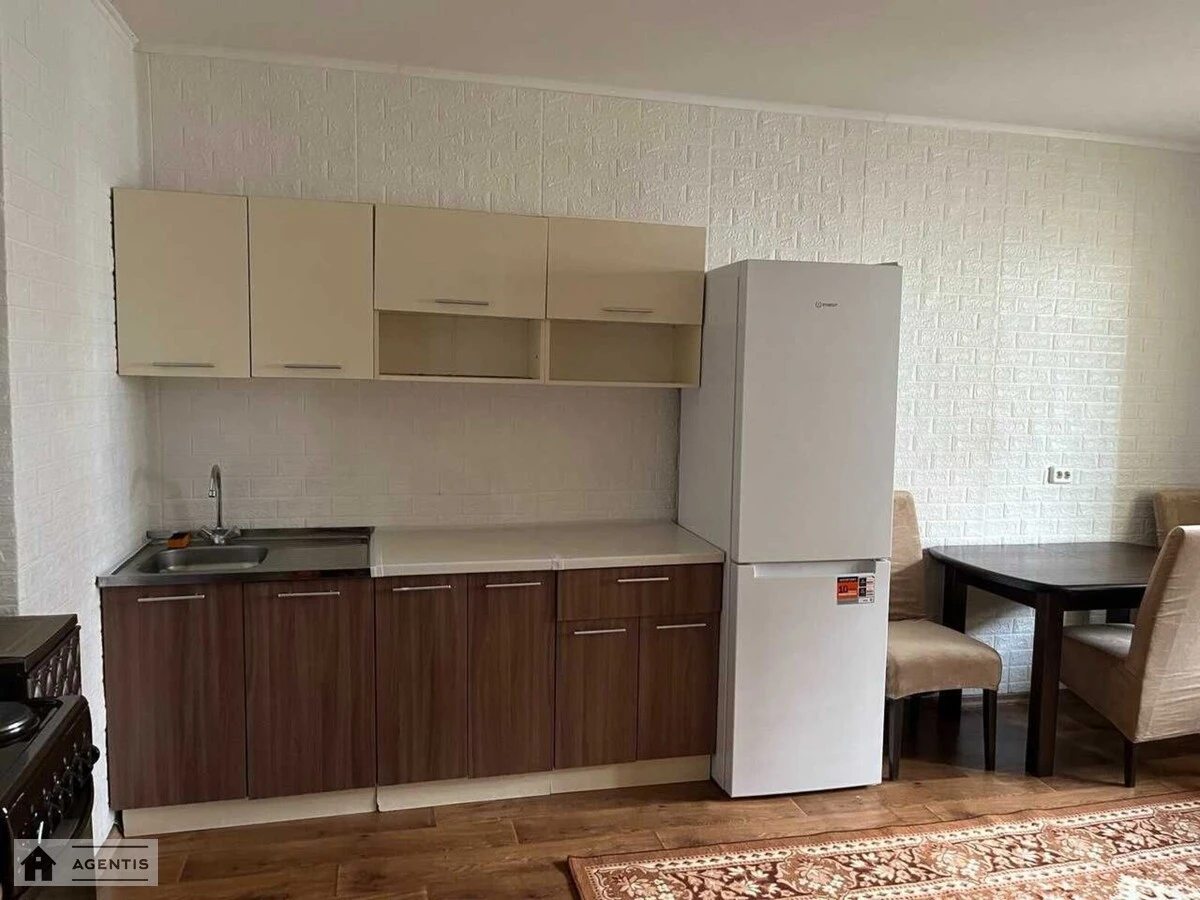 Apartment for rent. 3 rooms, 90 m², 12 floor/25 floors. 11, Yasynuvatskiy 11, Kyiv. 