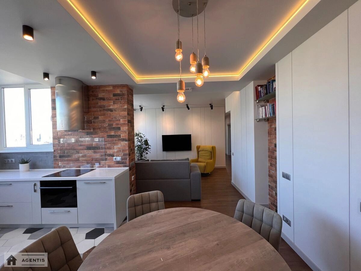 Apartment for rent. 3 rooms, 100 m², 12 floor/25 floors. 14, Demiyivska 14, Kyiv. 