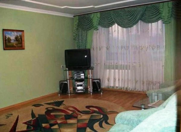 Сдам квартиру. 3 rooms, 98 m², 4th floor/11 floors. Шевченко, Черкассы. 