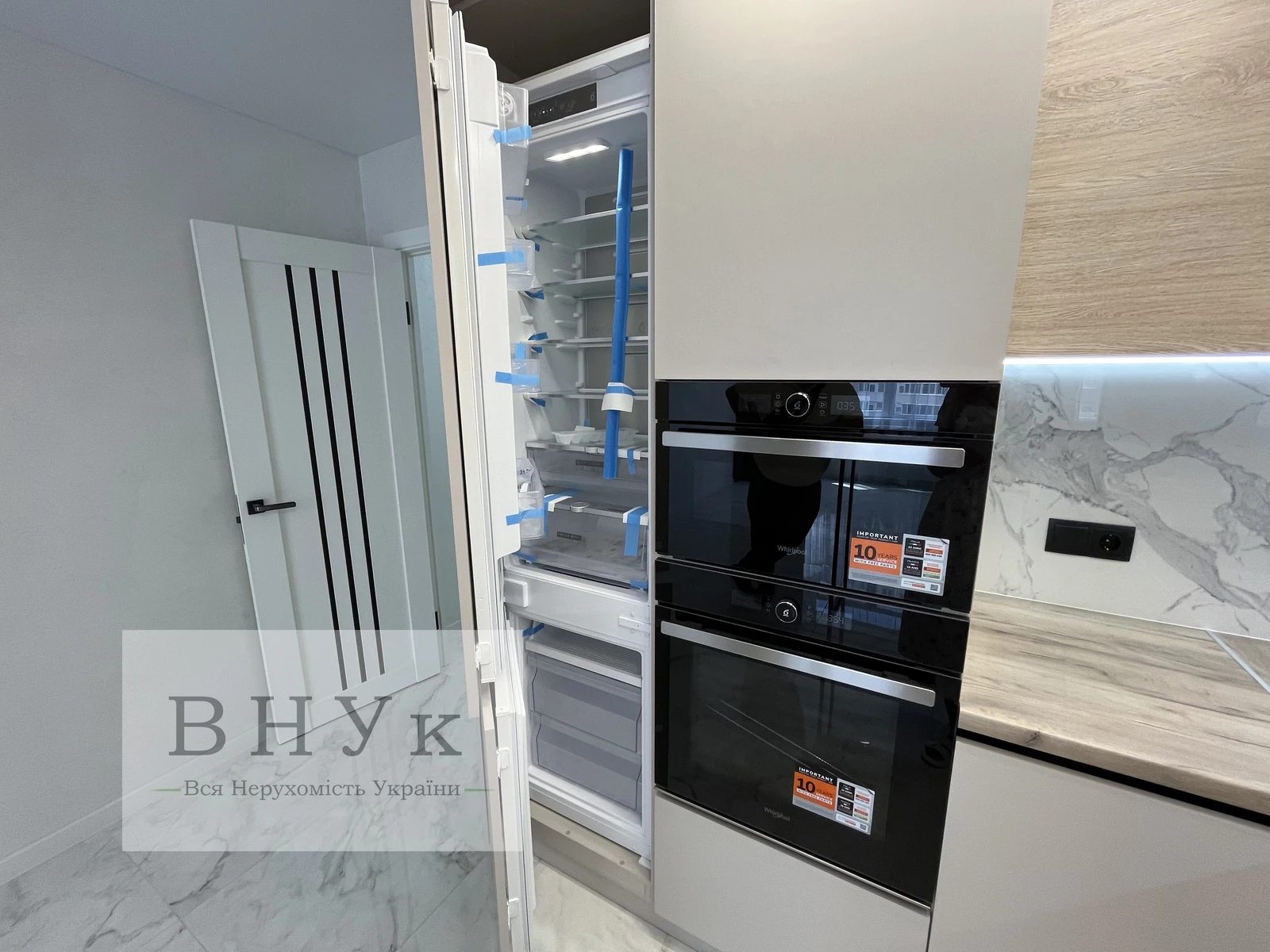 Продаж квартири 3 кімнати, 76 m², 3 пов./11 поверхів. Київська вул., Тернопіль. 