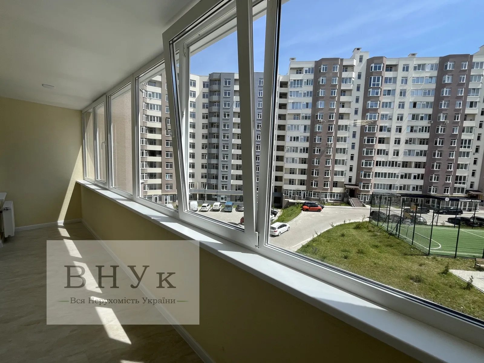 Apartments for sale 3 rooms, 76 m², 3rd fl./11 floors. Kyyivska vul., Ternopil. 