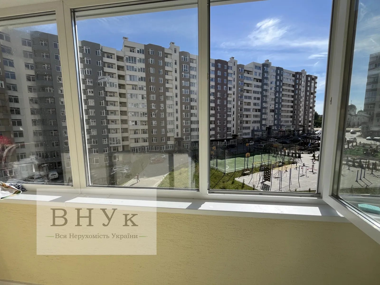 Apartments for sale 3 rooms, 76 m², 3rd fl./11 floors. Kyyivska vul., Ternopil. 