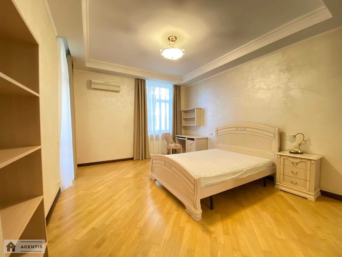 Apartment for rent. 5 rooms, 200 m², 4th floor/17 floors. 13, Staronavodnitcka 13, Kyiv. 