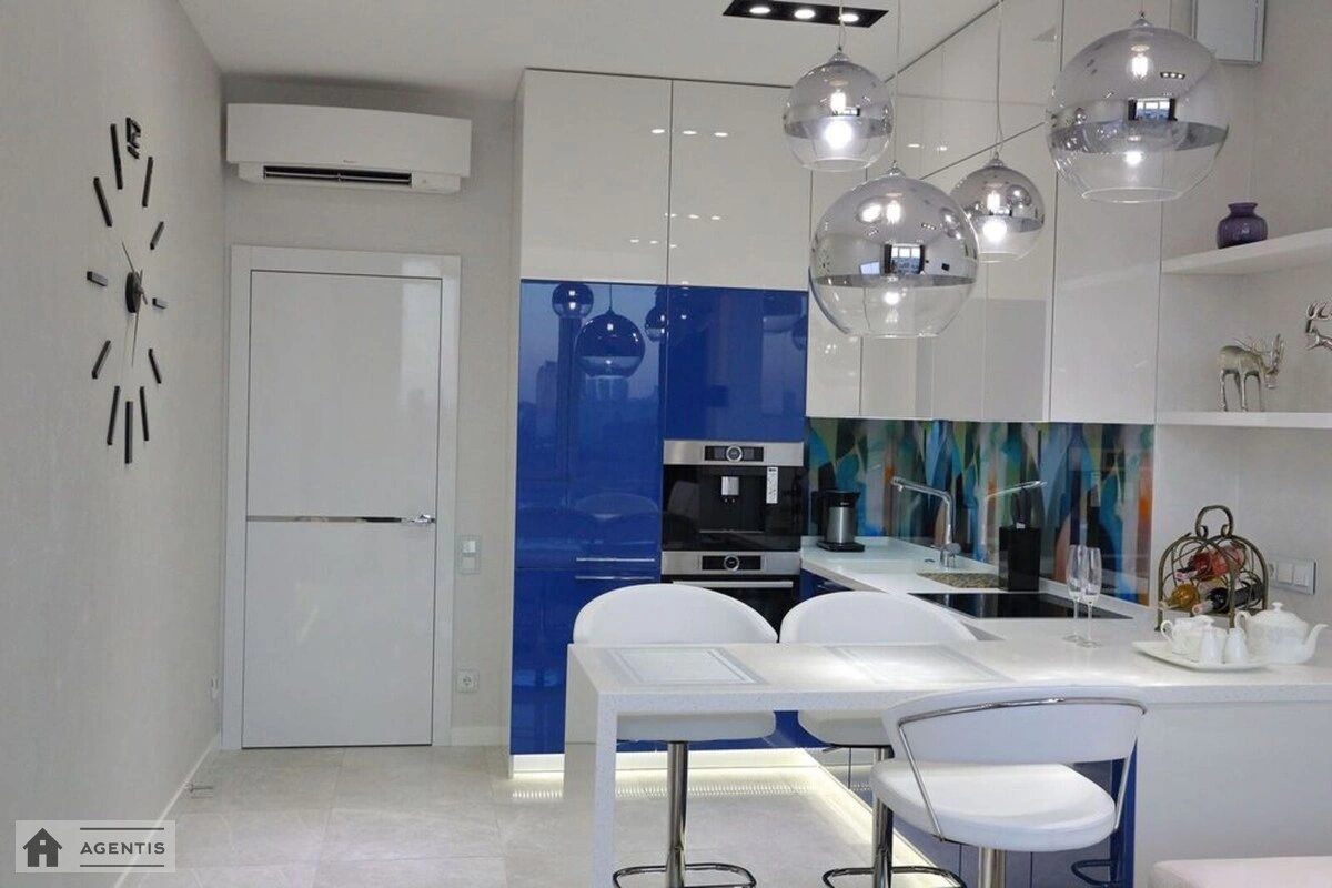 Apartment for rent. 2 rooms, 52 m², 17 floor/25 floors. 26, Beresteyskyy prosp. Peremohy, Kyiv. 