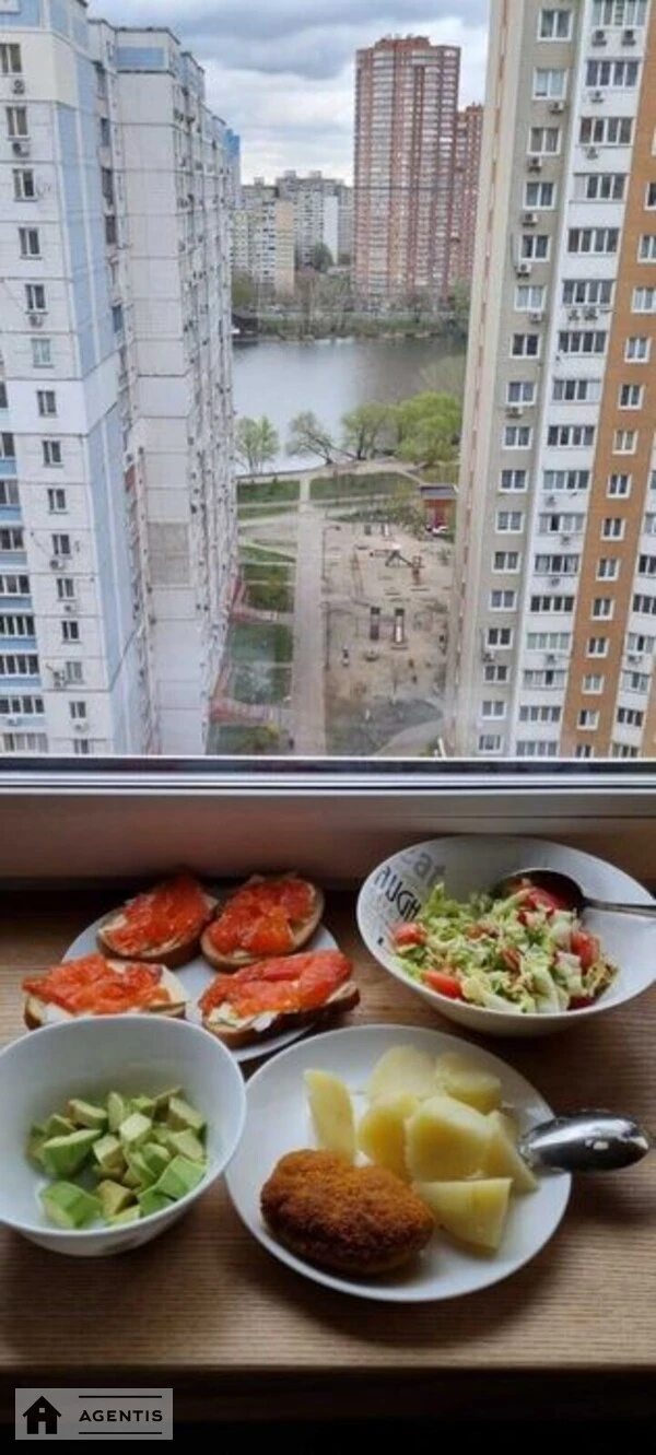 Apartment for rent. 2 rooms, 78 m², 16 floor/25 floors. 2, Dragomanova 2, Kyiv. 