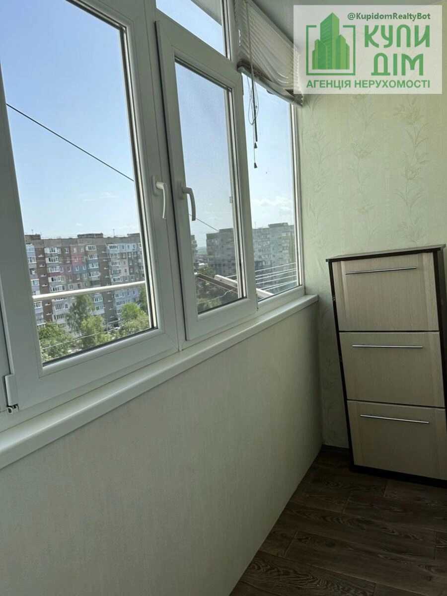 Продаж квартири. 1 room, 35 m², 9th floor/9 floors. Вулиця Героїв України , Кропивницький. 