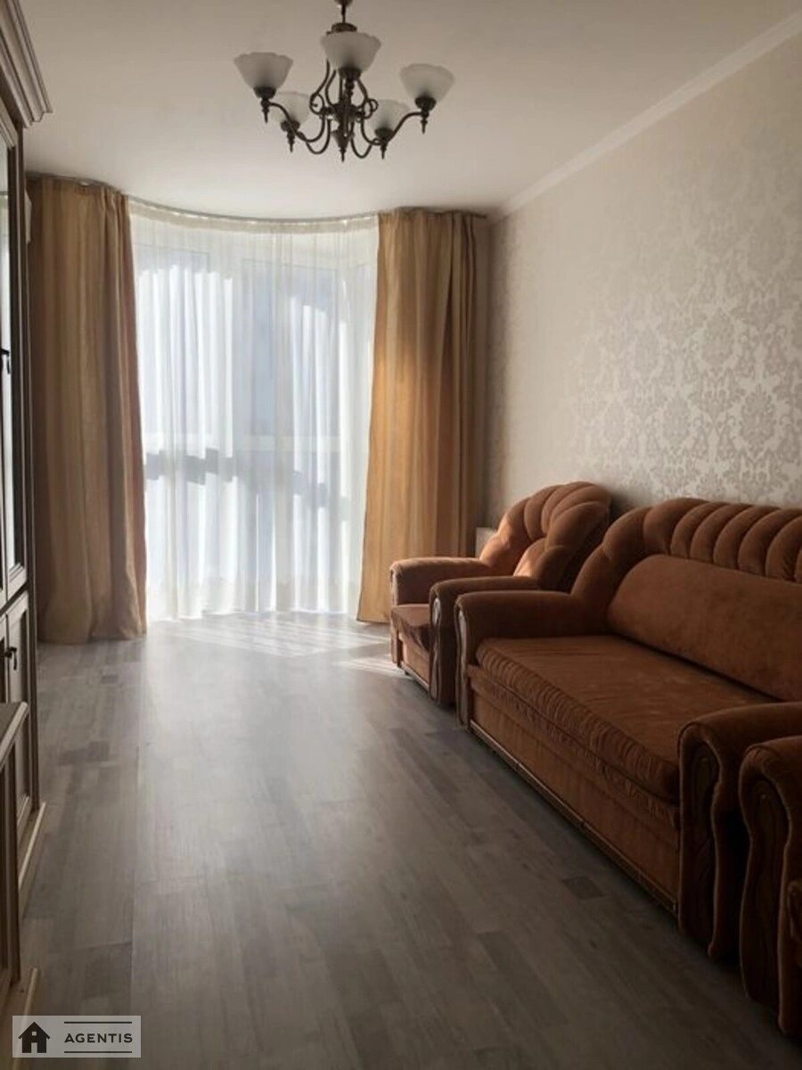 Сдам квартиру. 2 rooms, 77 m², 17 floor/25 floors. 2, Драгоманова 2, Киев. 