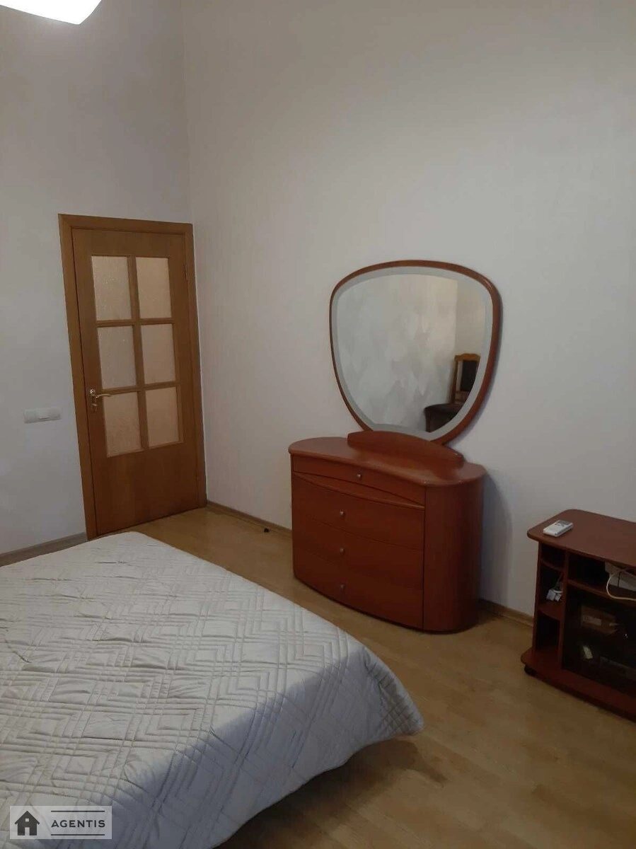 Apartment for rent. 1 room, 39 m², 3rd floor/5 floors. 12, Baseyna 12, Kyiv. 