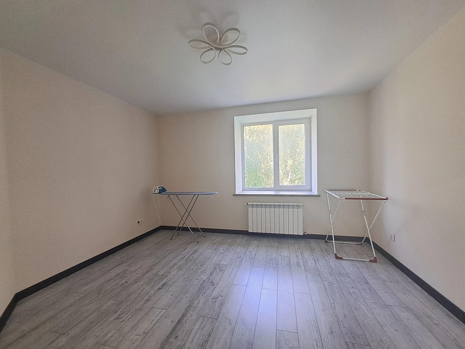 Apartment for rent. 3 rooms, 75 m², 7th floor/10 floors. 57, Budnoho S. vul., Ternopil. 