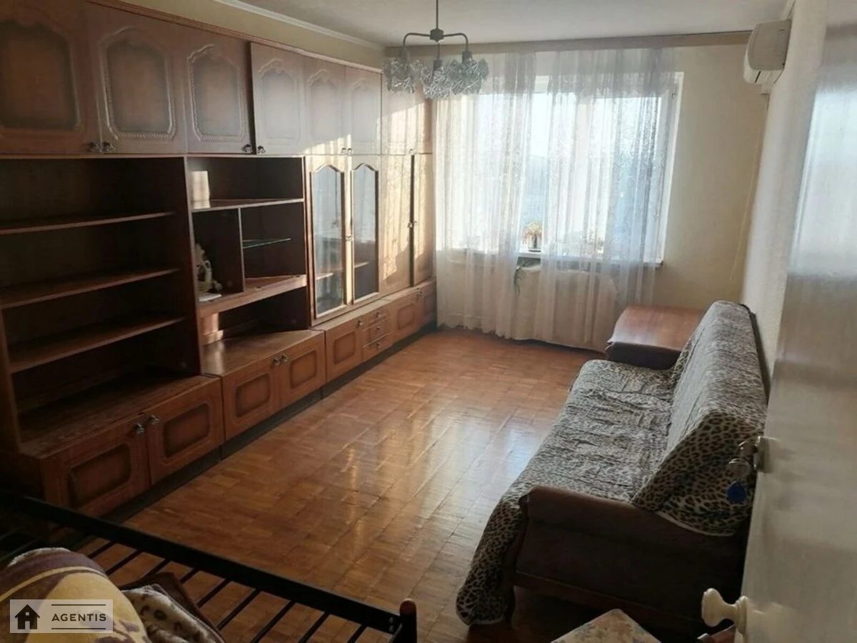 Apartment for rent. 3 rooms, 66 m², 15 floor/16 floors. Svyatoshynskyy rayon, Kyiv. 
