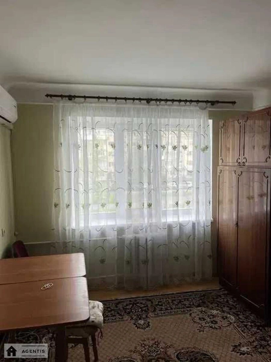 Здам квартиру. 1 room, 32 m², 2nd floor/5 floors. Верховної Ради, Київ. 