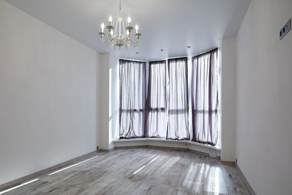 Apartment for rent. 1 room, 40 m², 4th floor/10 floors. 9, Hetmanska , Sofiyivska Borshchahivka. 