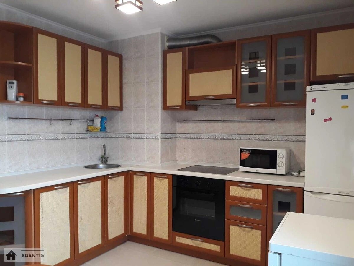 Apartment for rent. 2 rooms, 69 m², 7th floor/21 floors. 12, Bratstva tarasivtsiv vul. Dekabrystiv, Kyiv. 