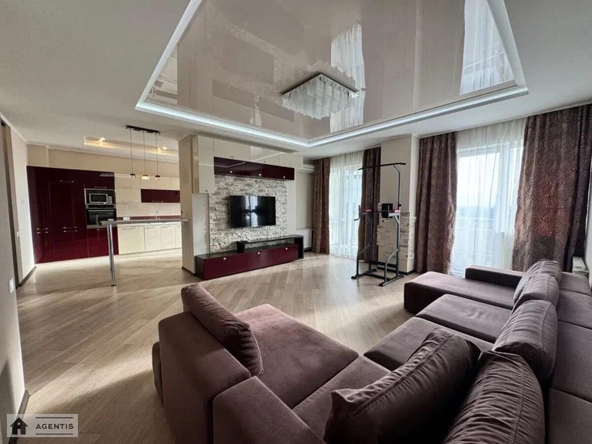 Сдам квартиру. 2 rooms, 89 m², 4th floor/9 floors. Оболонский район, Киев. 