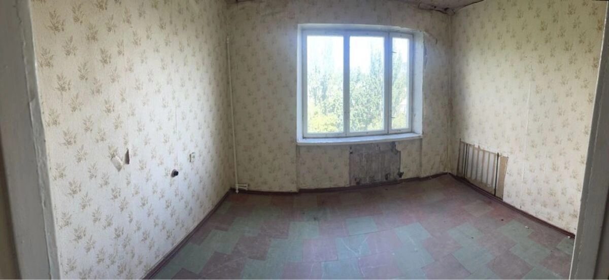Apartments for sale. 3 rooms, 70 m², 7th floor/9 floors. Fortechnyy kirovskyy, Kropyvnytskyy. 