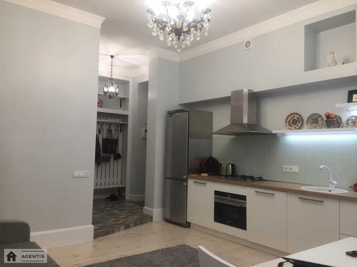 Apartment for rent. 2 rooms, 48 m², 1st floor/3 floors. Holosiyivskyy rayon, Kyiv. 