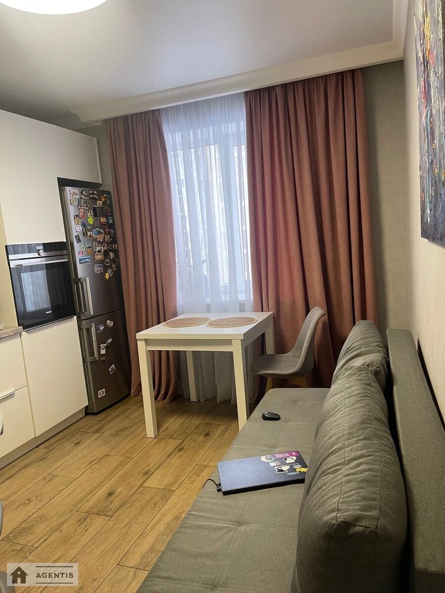 Apartment for rent. 1 room, 41 m², 10th floor/16 floors. 14, Dragomanova 14, Kyiv. 