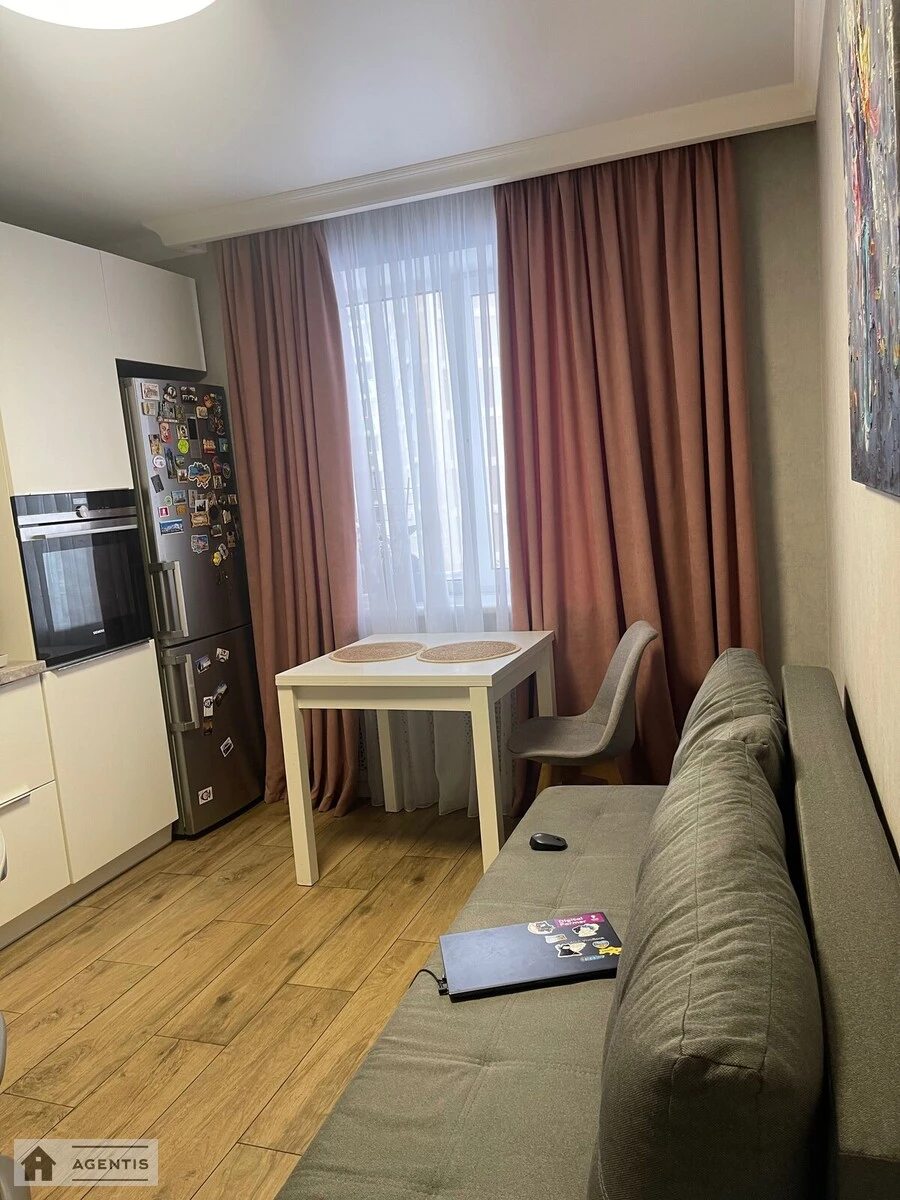 Сдам квартиру. 1 room, 41 m², 10th floor/16 floors. 14, Драгоманова 14, Киев. 