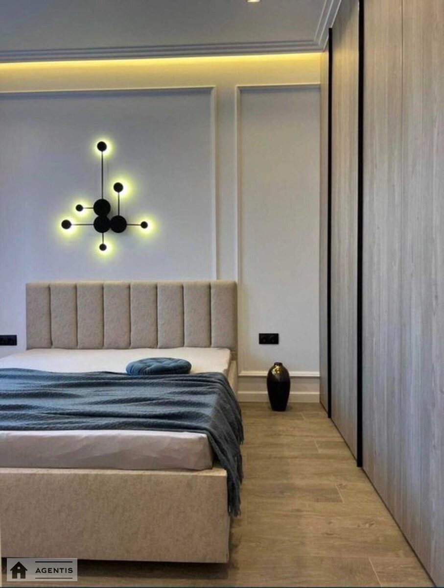 Apartment for rent. 1 room, 45 m², 4th floor/11 floors. 19, Mykhayla Boychuka vul. Vaso Kikvidze, Kyiv. 