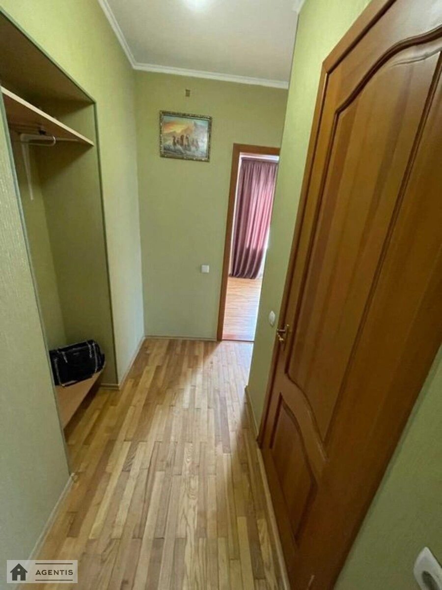 Сдам квартиру. 1 room, 33 m², 4th floor/4 floors. 89, Алматинська вул., Киев. 