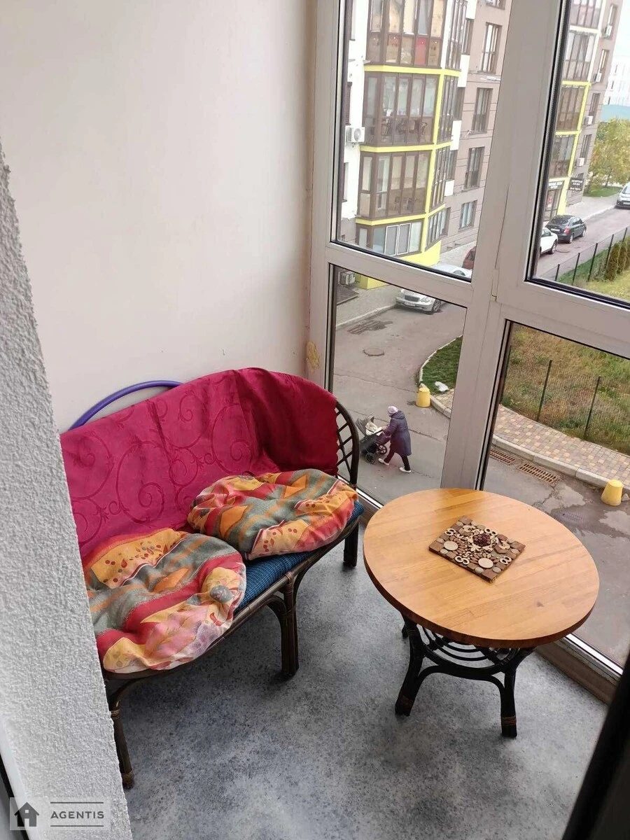 Apartment for rent. 1 room, 37 m², 5th floor/7 floors. Stecenka, Kyiv. 